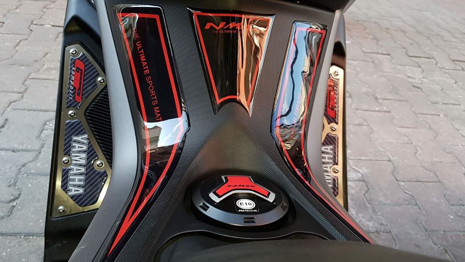 Yamaha Nmax Red Black Özel Tank Pad