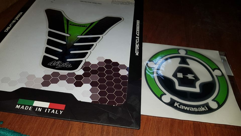 Kawasaki Z750-Z800-Z1000 Özel Tank Pad Seti