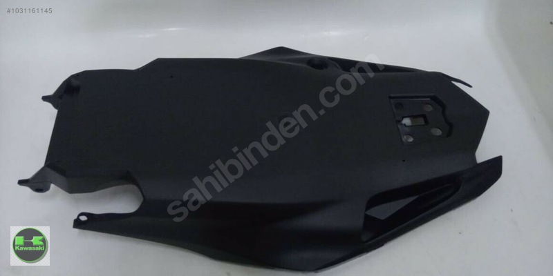 kawasaki z 800 arka çamurluk z800 arka çamurluk akü kutusu sıfır orıjınaldir  35023-0375