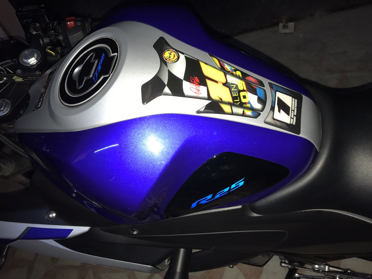 Yamaha R25 Rossi Tank Pad