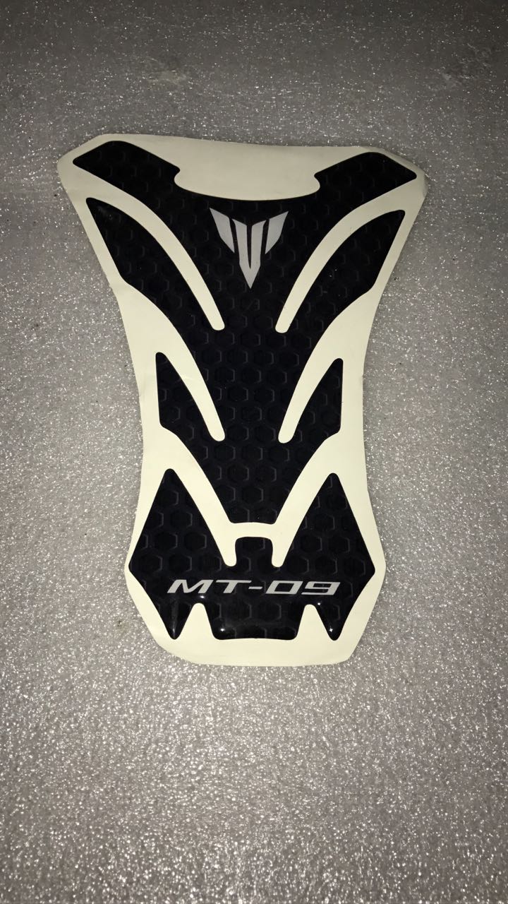 Yamaha Mt 09 Özel Black Tank Pad Petek Dokulu