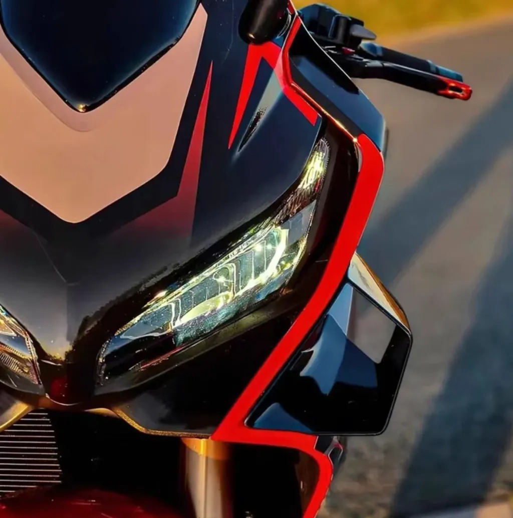 Honda cbr 650r karbon kanat