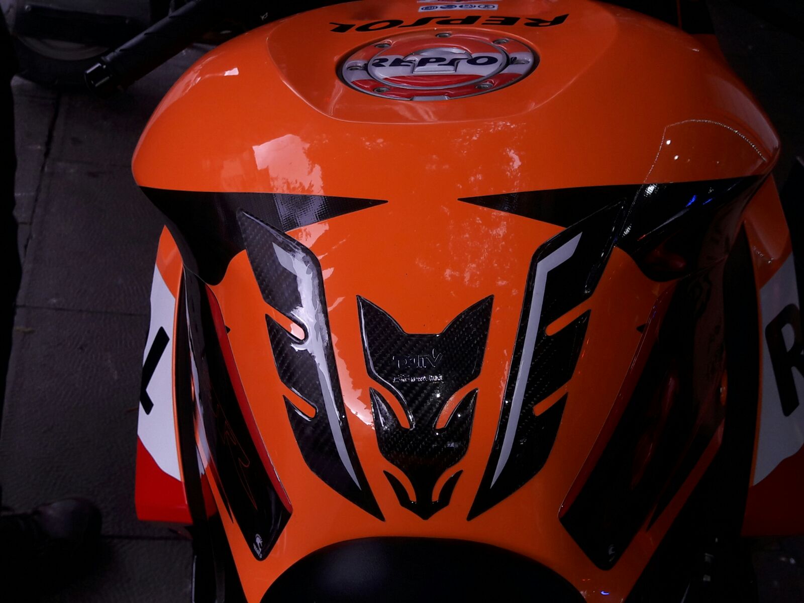 Honda 600RR 2017 Carbon Tank Pad