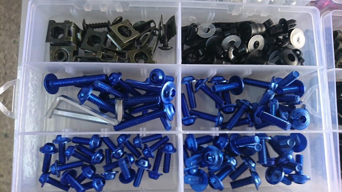 Kawasaki Ninja ZX-6 R renkli grenaj vida seti zx6r grenaj vidası