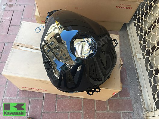 VFR 800 X DEPO VFR 800 X BENZİN DEPOSU VFR 800 X YAKIT TANKI CROSSRUNNER 800 URUN  SIFIR ORIJINALDRI   HONDA GUNCEL SATIŞ FİYATI 7000 TL CİVARIDIR  KAMPANYA FİYATI 2000 TL DIR