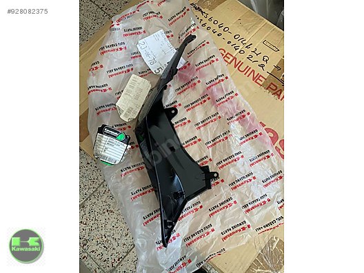 kawasaki z 250 sl kuyruk grenajı sağ taraf z 250sl kuyruk granaj sağ taraf sıfır orıjınal  siyah renk