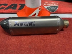 Bmw orijinal egzoz sıfır Ayarında 