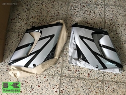 04-09 CBR 125 SAĞ GRENAJ CBR 125 SOL GRENAJ SIFIR ORIJINAL  VERILEN FİYAT SAĞ SOL TAKIM FİYATDIIR  