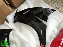 14-17 HONDA CBR 250 SOL GRENAJ CBR 250 SOL GRANAJ SİYAH RENK ORIJINAL URUNDUR