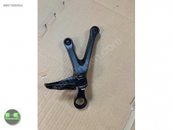 17-20 suzuki gsxr 1000 sağ arka braket yolcu sıfır orıjınal  43600-17k00