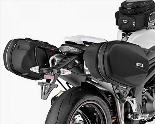 GIVI TE6402 TRIUMPH SPEED TRIPLE 1050 (11-15) YAN KUMAŞ ÇANTA TAŞIYICI