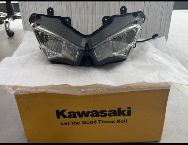 Kawasaki ninja 650 2021-25 zx4 2024-26 far sıfır orjinal