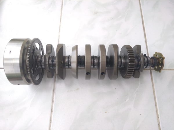 1999 -2002 yamaha R6 komle set krank kollar kol yataklar ana yataklar pistonlar