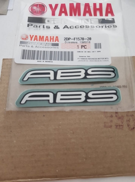 Yamaha Nmax Ön Çamurluk Abs Logo Sticker